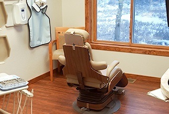 Patient treatment chair